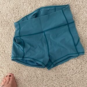 Teal in movement 2.5 Women's Shorts